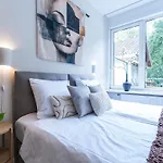 Ferienhaus Bright & Spacious In Near Stadsbos013 Tilburg