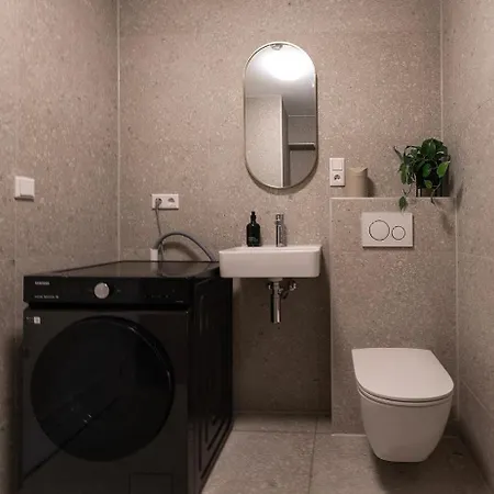 Nature Budget Near *