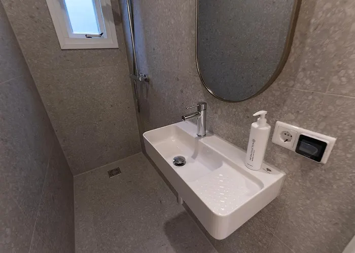 Room Near Tilburg University Ideal For Students *