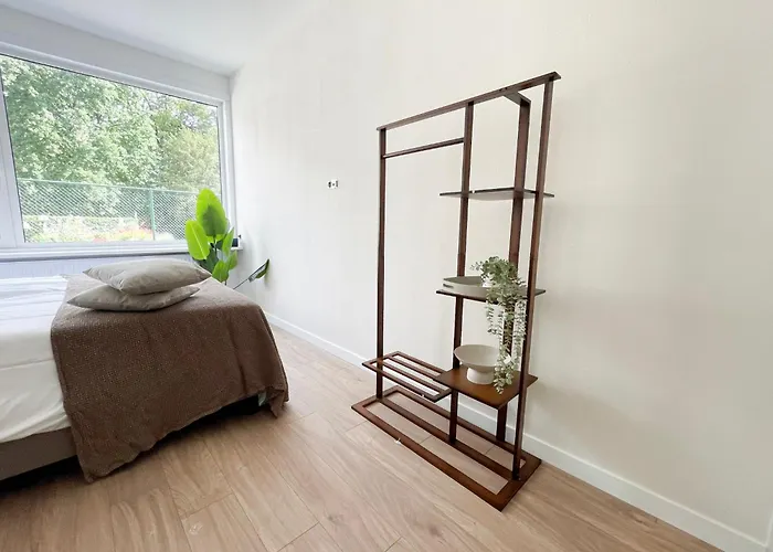 Room Near Tilburg University Ideal For Students *